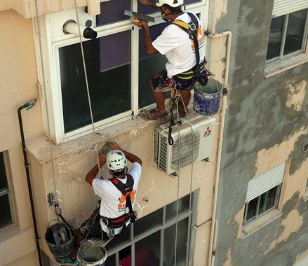 reparaciondehumedadesenfachadasenvalladolid 1920w